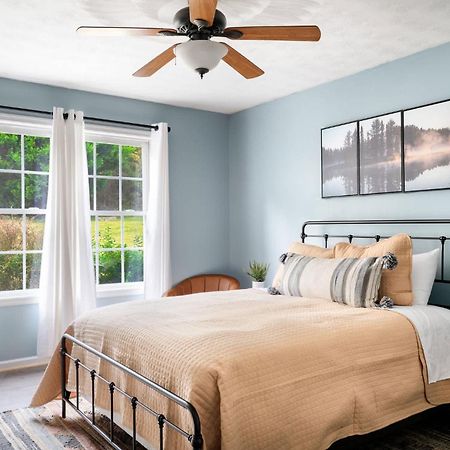 Modern Decor, Hot Tub, Fire Pit & River Access! Luray Bagian luar foto