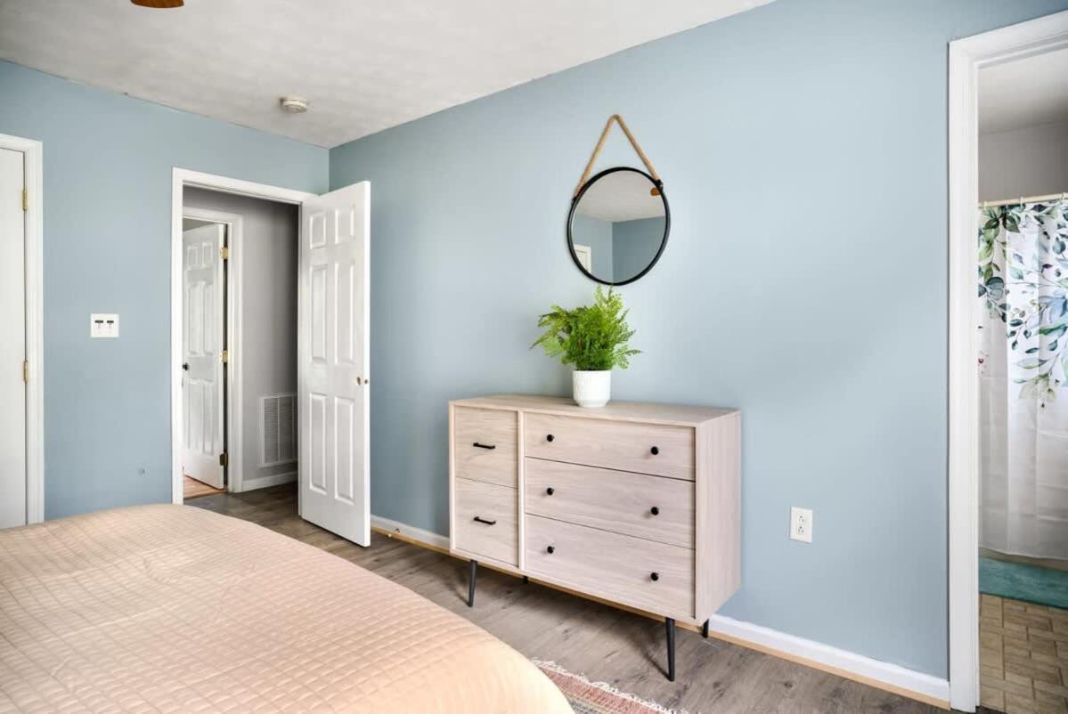 Modern Decor, Hot Tub, Fire Pit & River Access! Luray Bagian luar foto