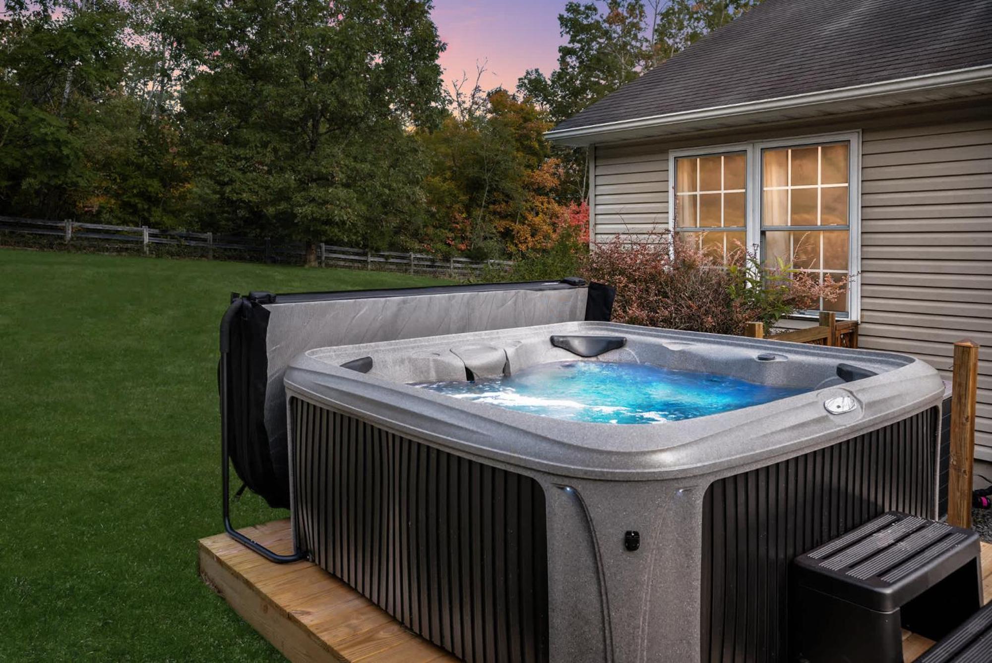 Modern Decor, Hot Tub, Fire Pit & River Access! Luray Bagian luar foto